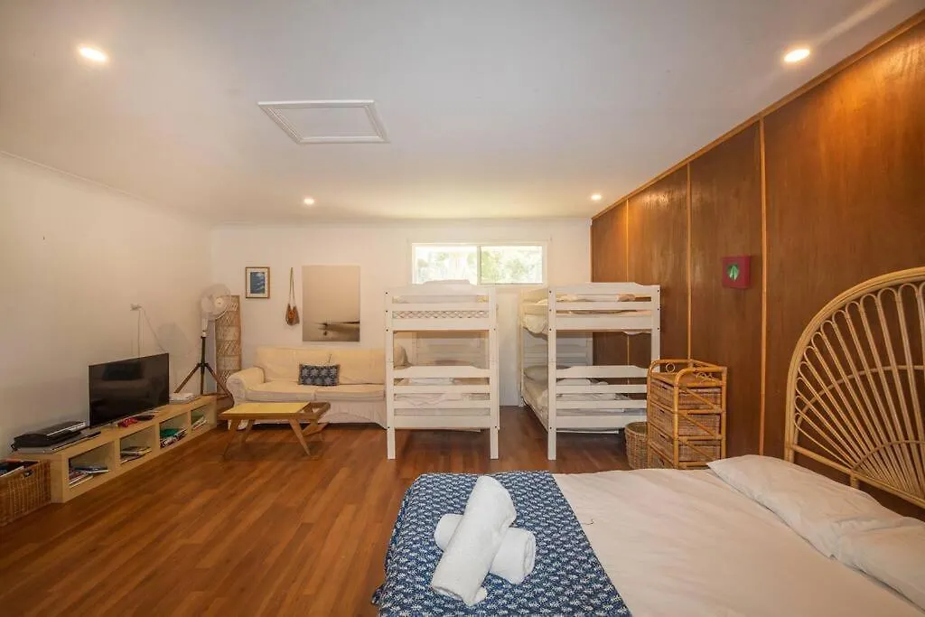 Feriehus Palm Beach House - Sleeps 10 - Spacious Point Lookout