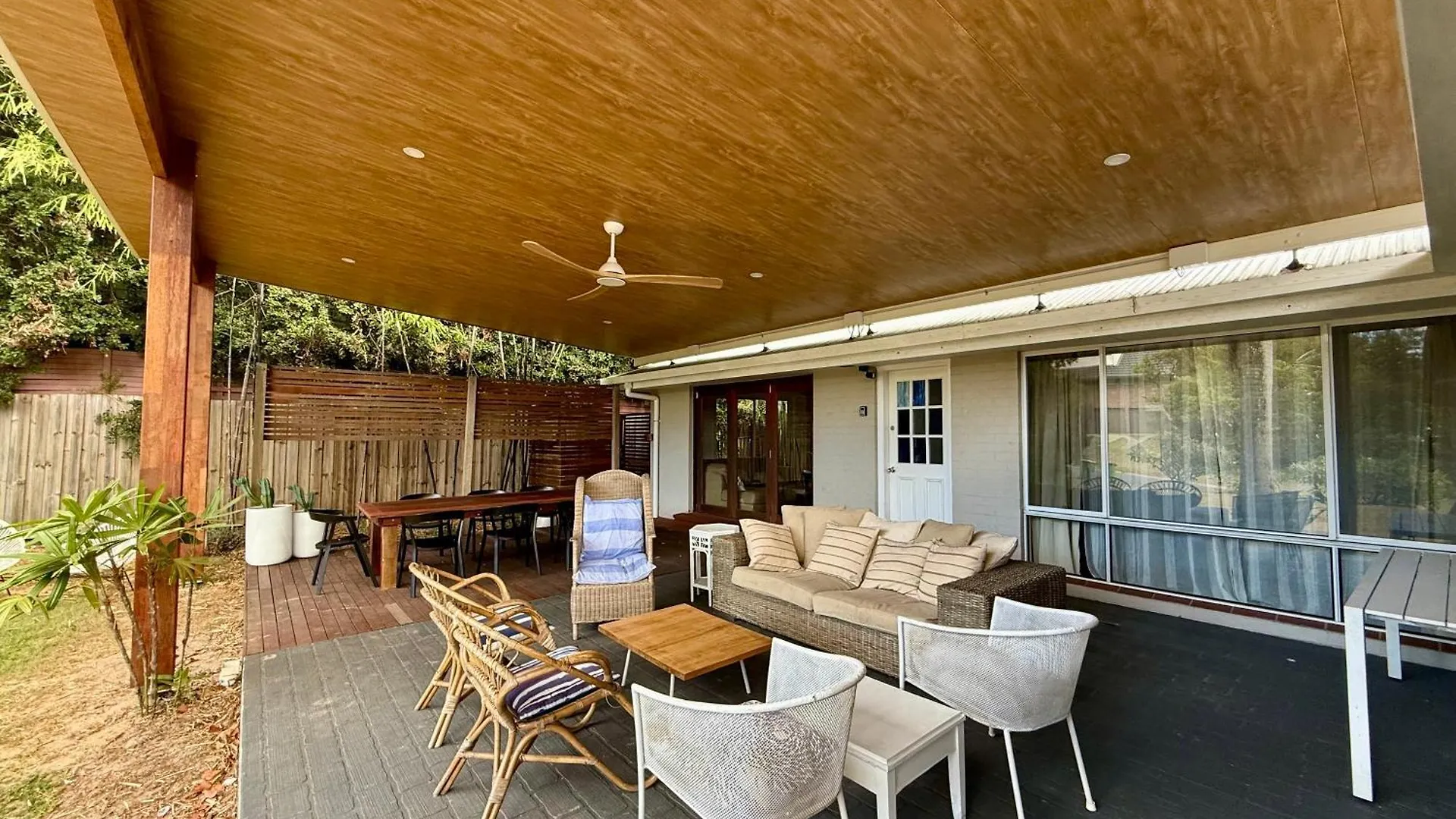 Feriehus Palm Beach House - Sleeps 10 - Spacious Point Lookout
